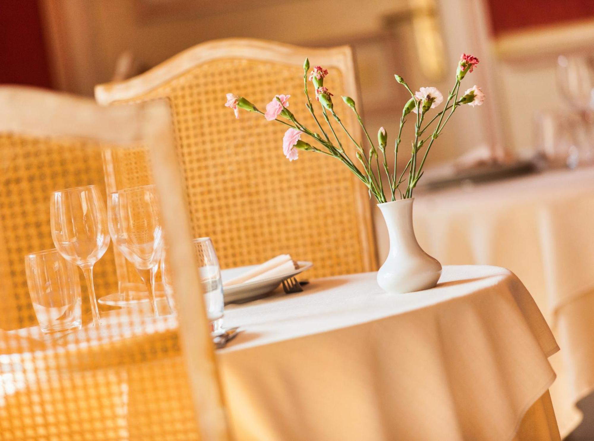 Logis Hotel Restaurant L'Ile De Sees Macé Dış mekan fotoğraf